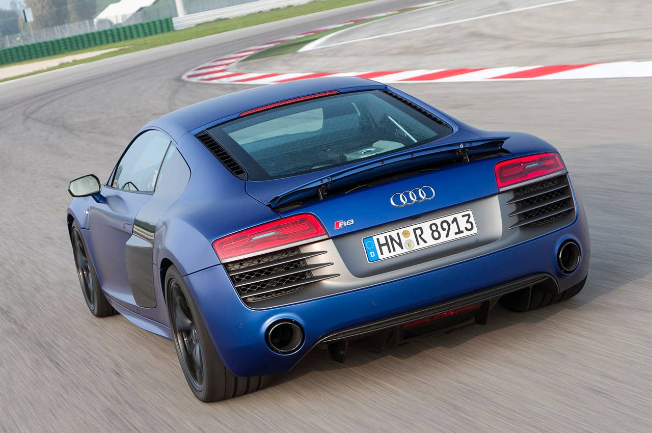 2014 Audi R8 V10 Plus driving