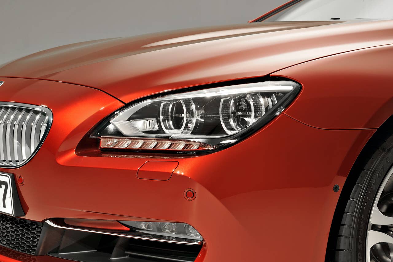 The new BMW 6 Series Coupe - Exterior, Adaptive LED Headlights for low and high beam, including cornering function, foglamps with LED technology. Lights off (03/2011).