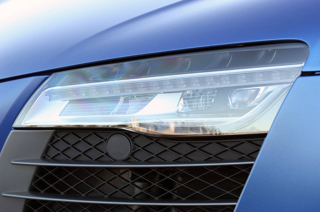 2014 Audi R8 V10 Plus headlight