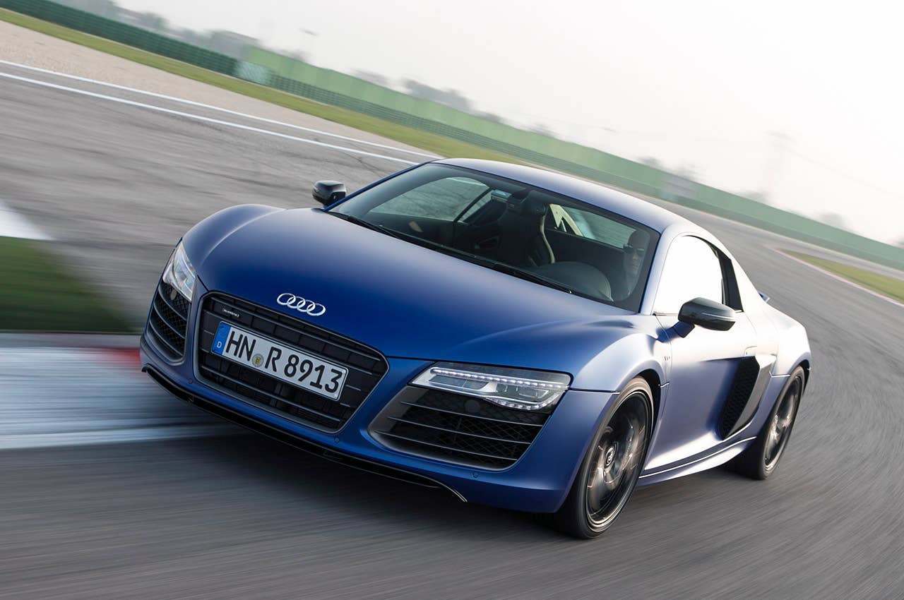 2014 Audi R8 V10 Plus driving
