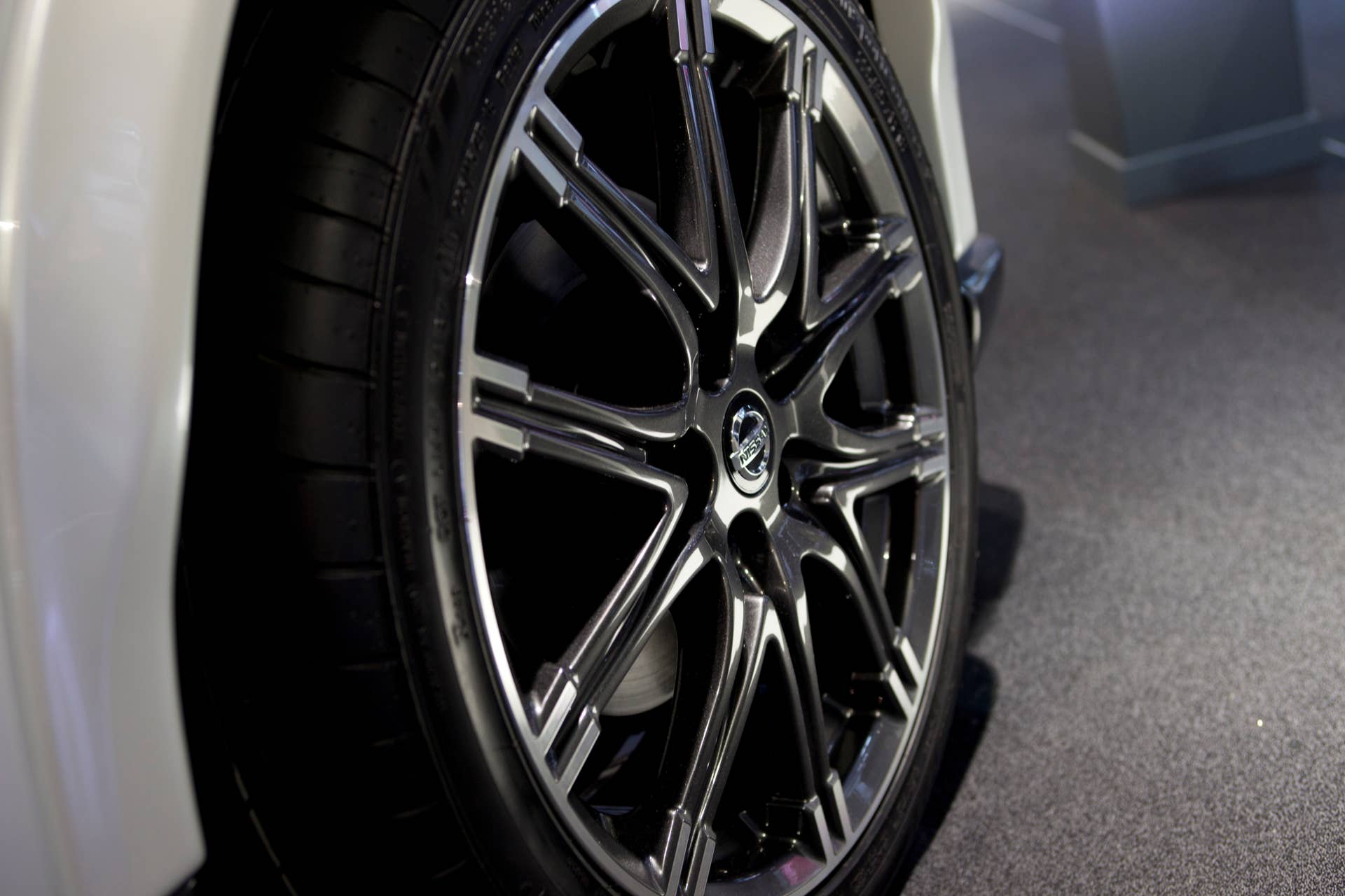 2013 Nissan Juke Nismo: Paris 2012 wheel
