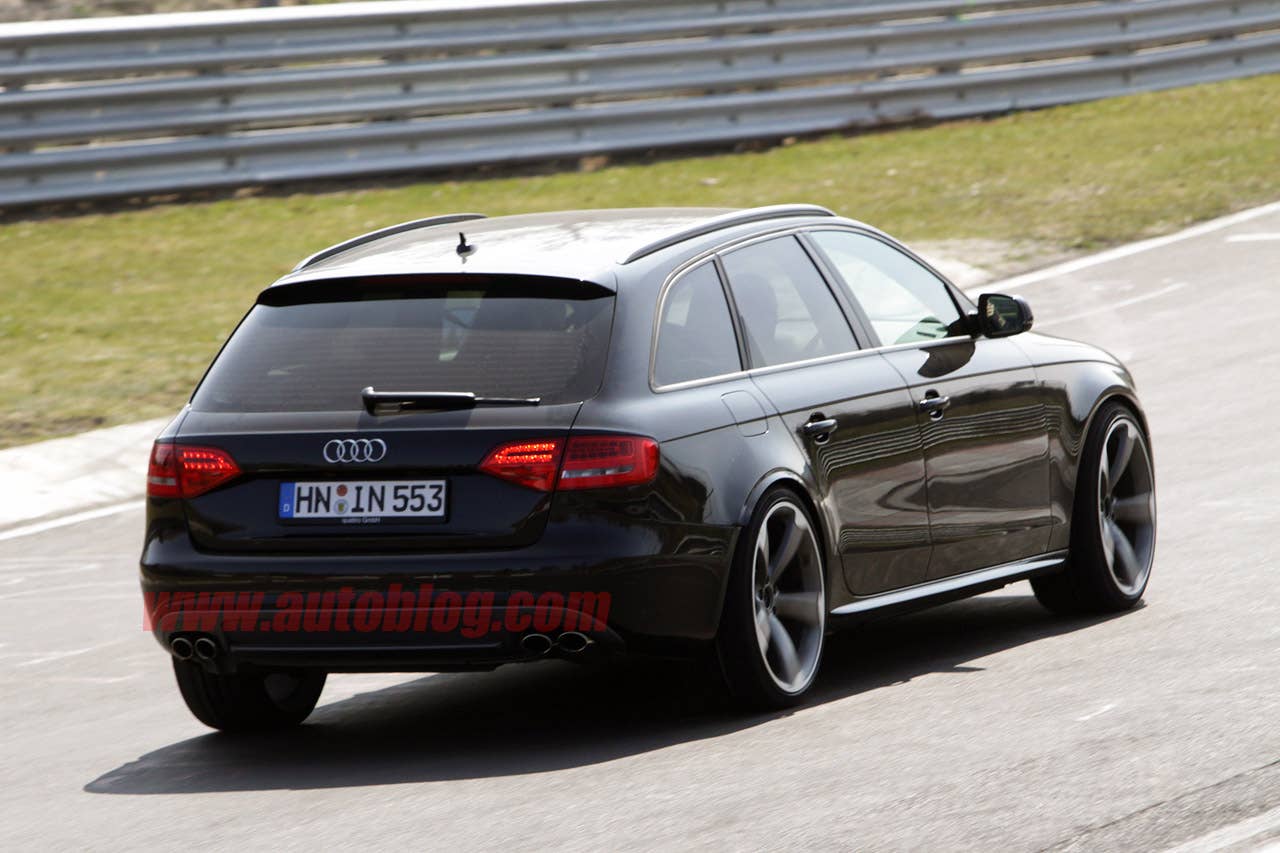 Audi RS4 Avant: Spy Shots