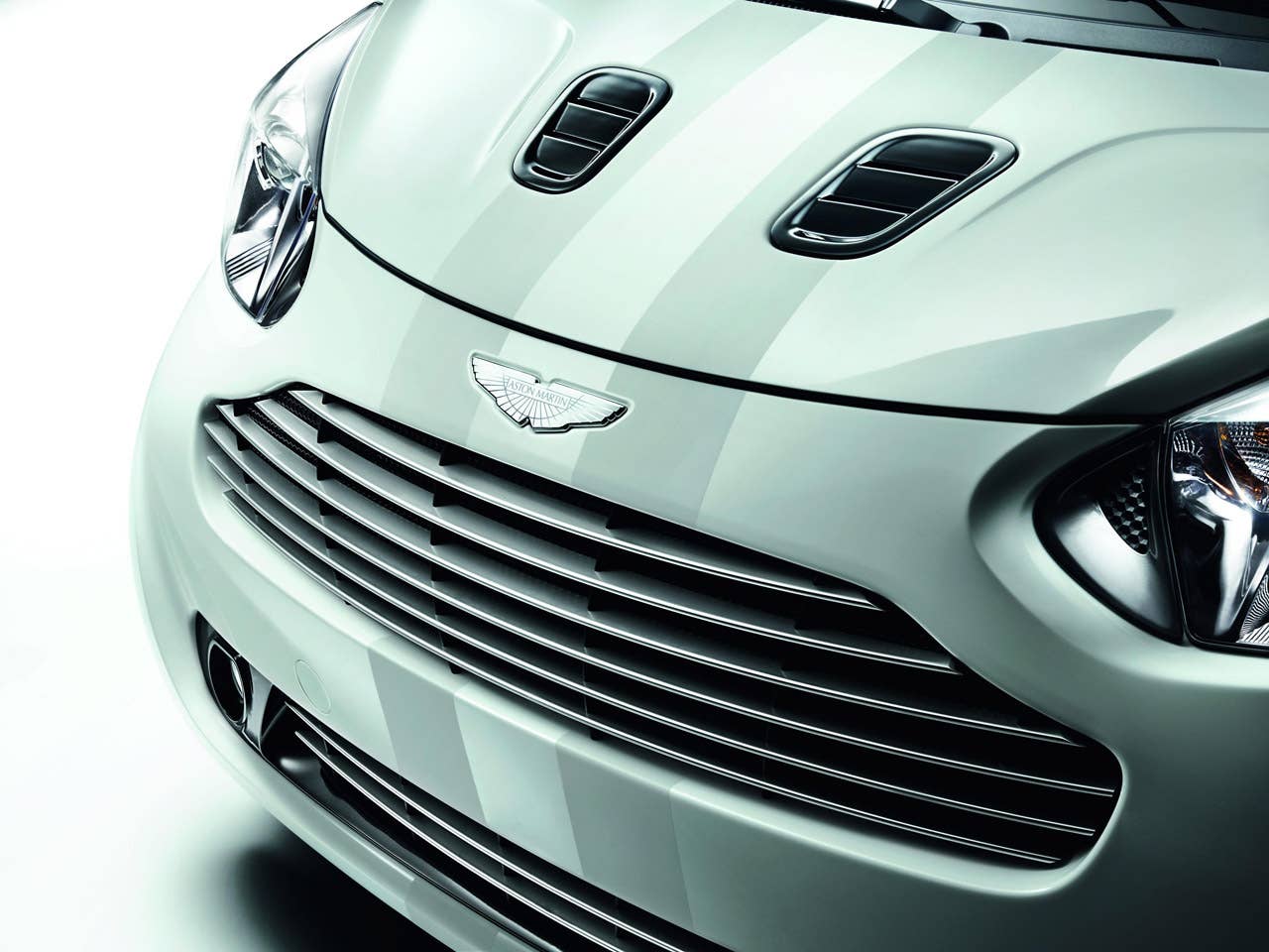 Aston Martin Cygnet Launch Edition White hood