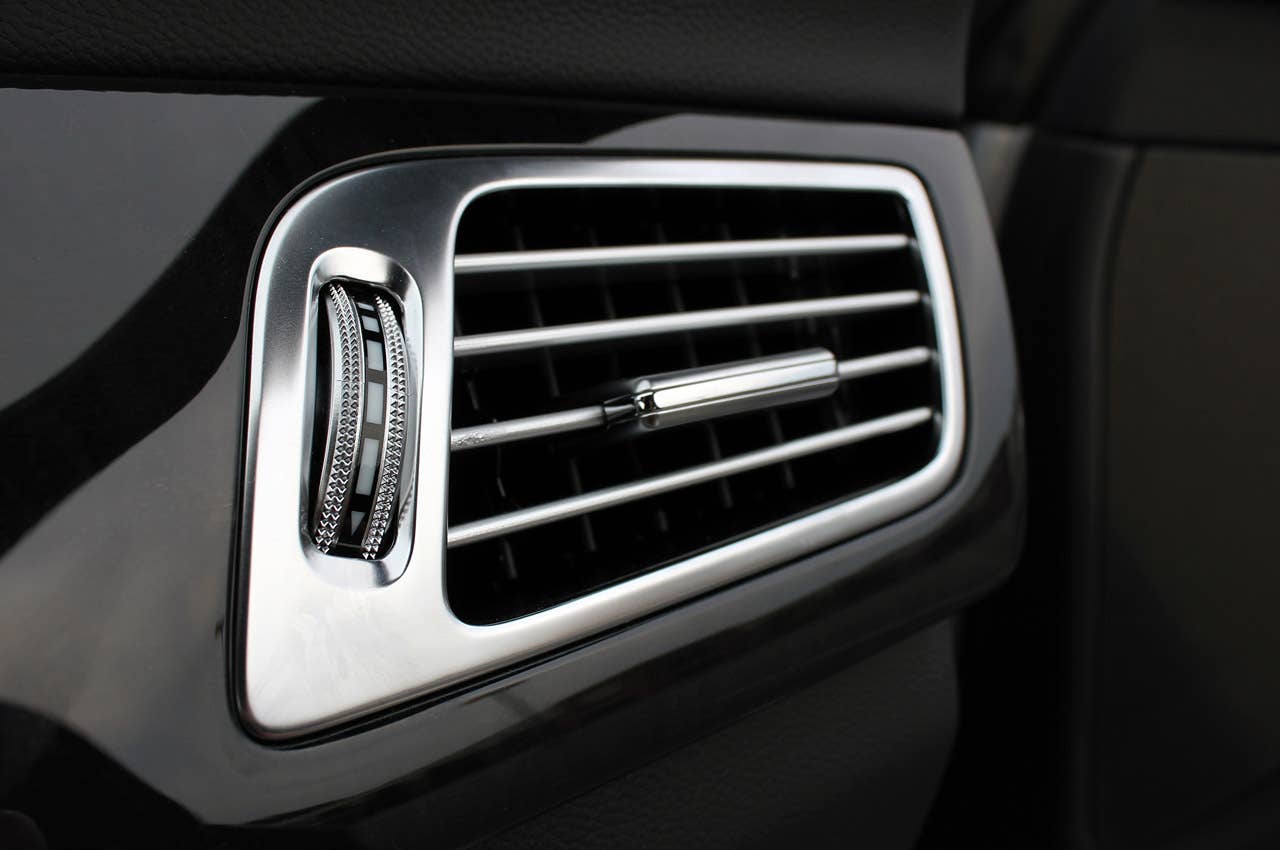 2012 Mercedes-Benz CLS550 dash vent