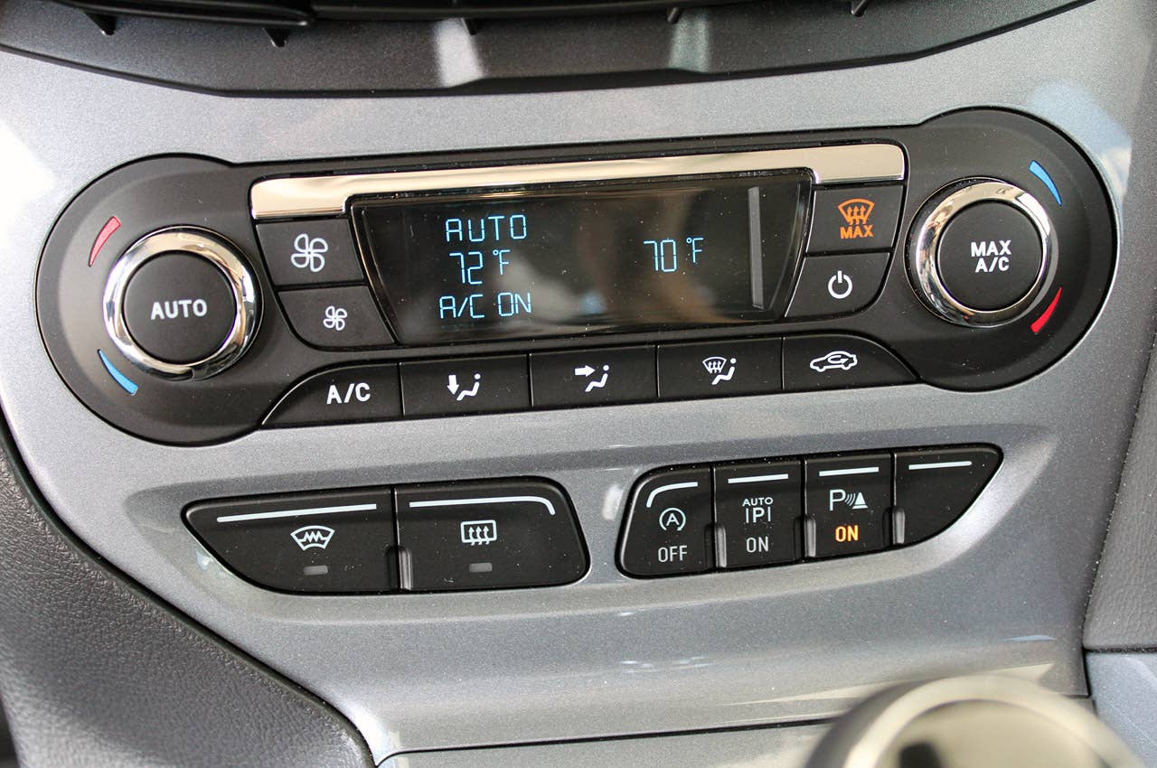 2012 Ford Focus 1.0-liter EcoBoost climate controls