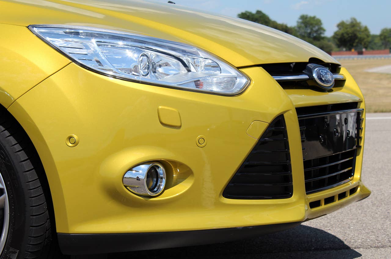 2012 Ford Focus 1.0-liter EcoBoost front fender