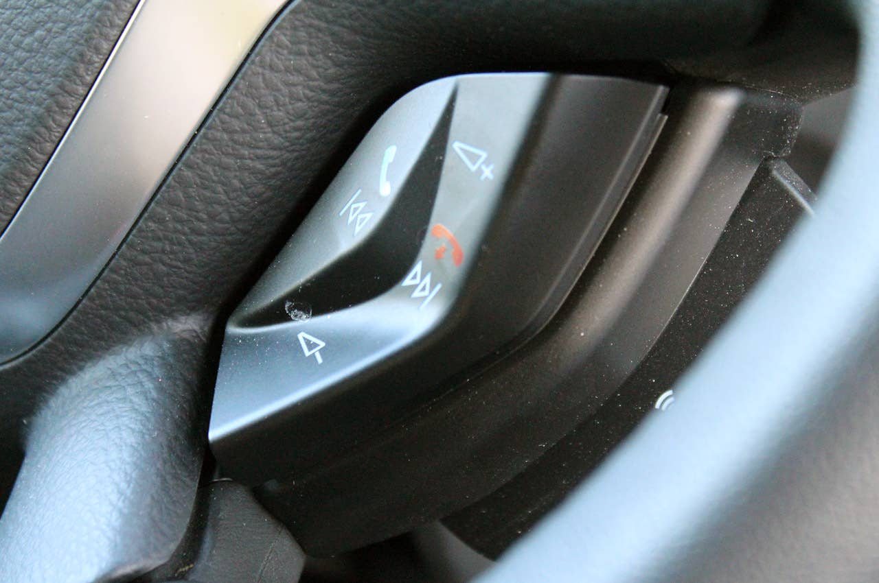 2012 Ford Focus 1.0-liter EcoBoost steering wheel controls