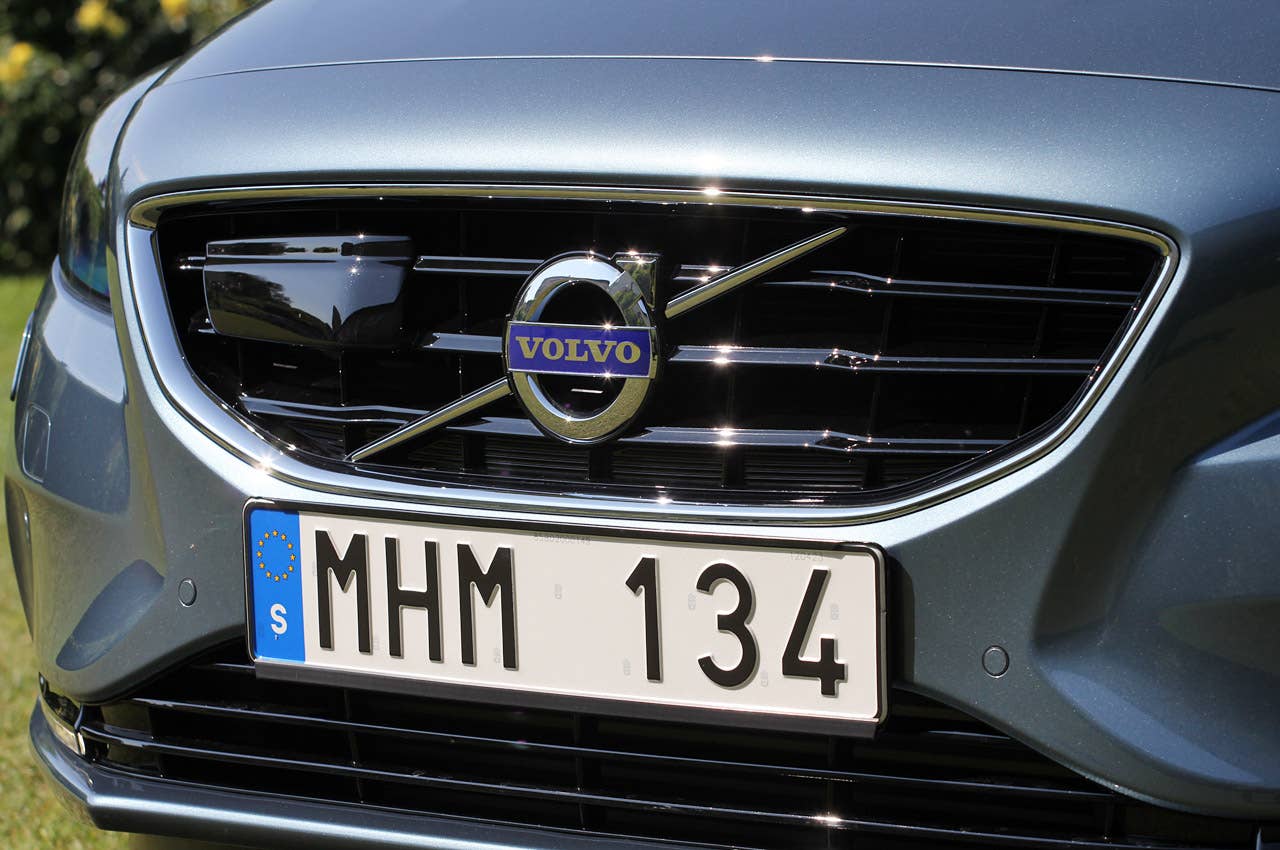 2013 Volvo V40 grille