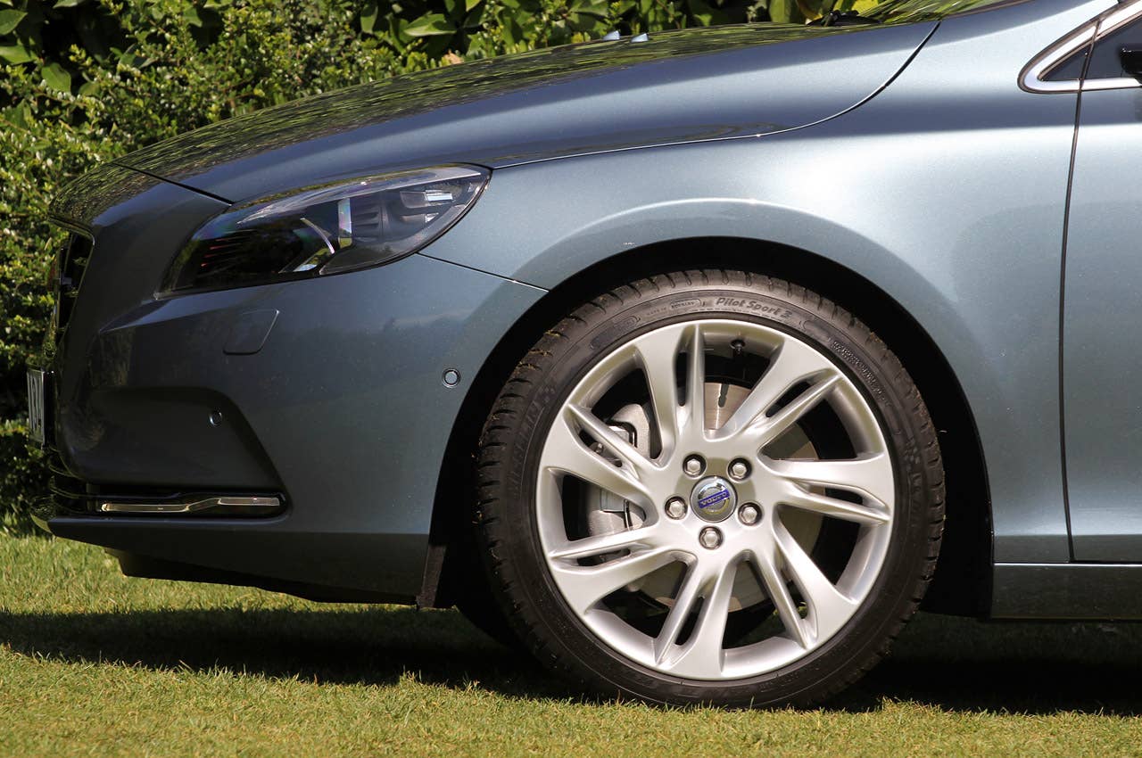 2013 Volvo V40 wheel
