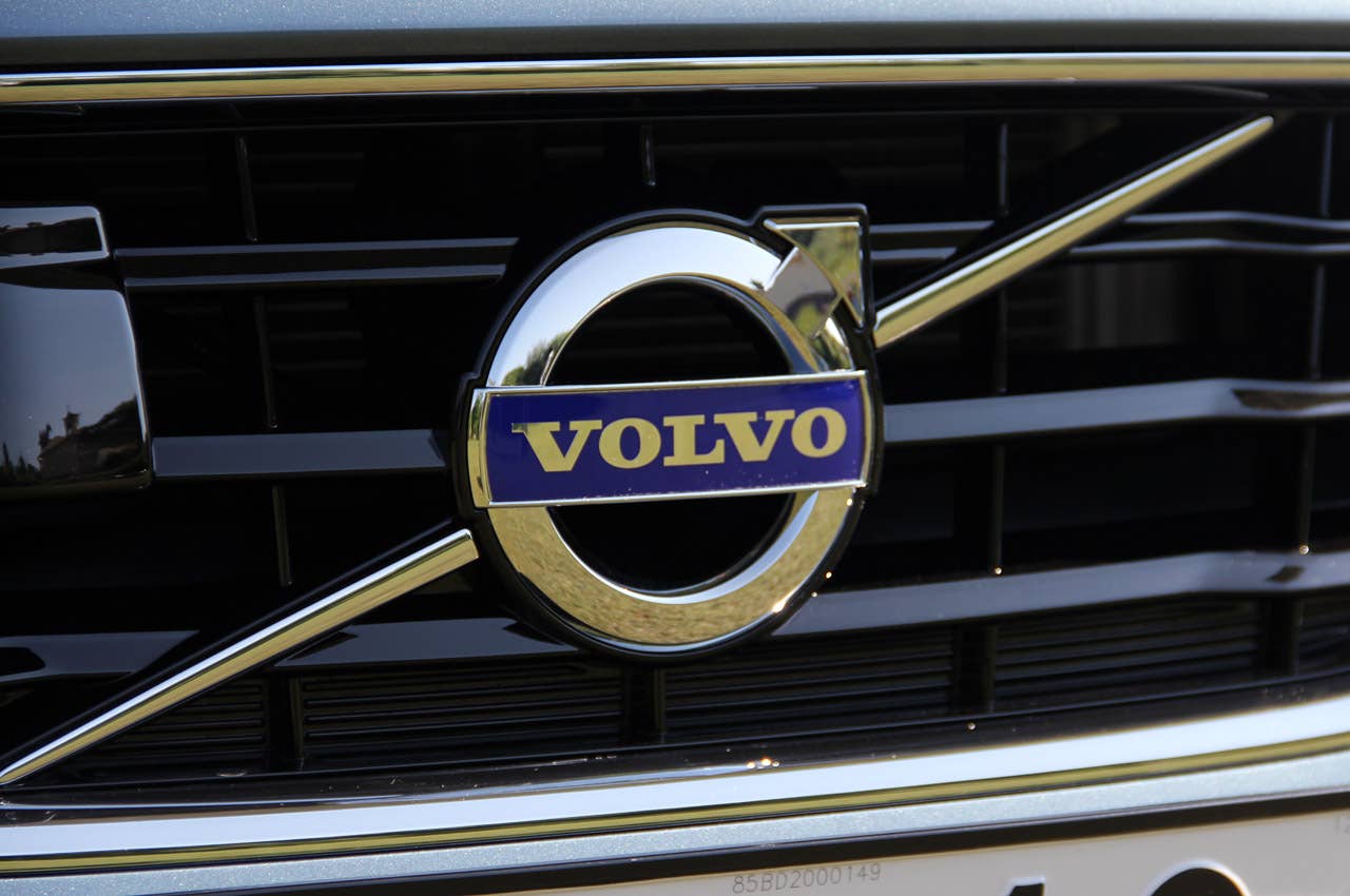 2013 Volvo V40 grille