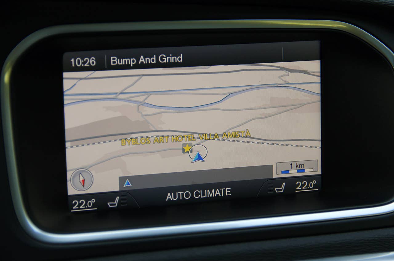 2013 Volvo V40 navigation system