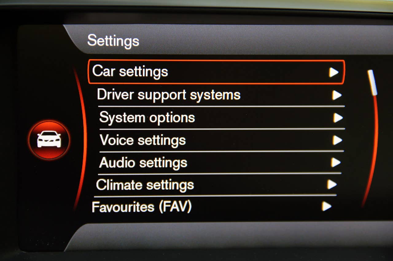 2013 Volvo V40 vehicle settings display