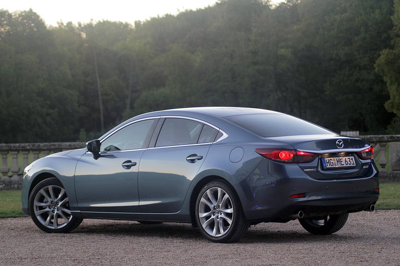 2014 Mazda6 rear 3/4 view