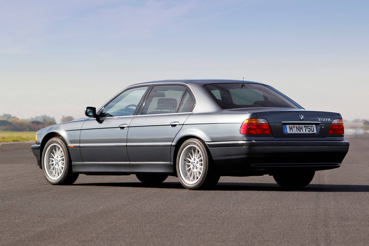 1994-2001 BMW E38 750i