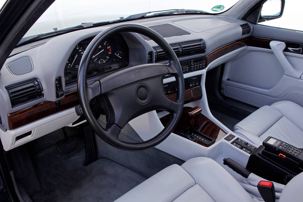 1986-1994 BMW E32 750i
