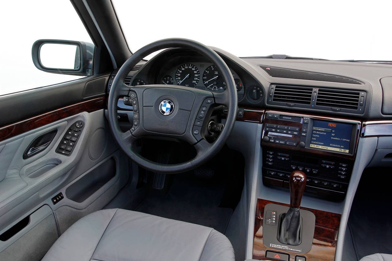 1986-1994 BMW E32 750i
