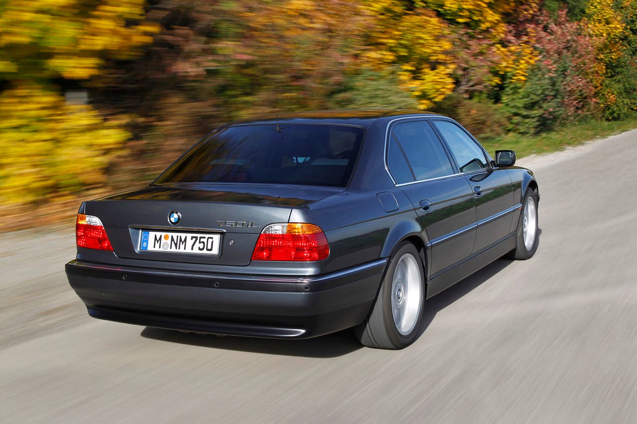 1994-2001 BMW E38 750i