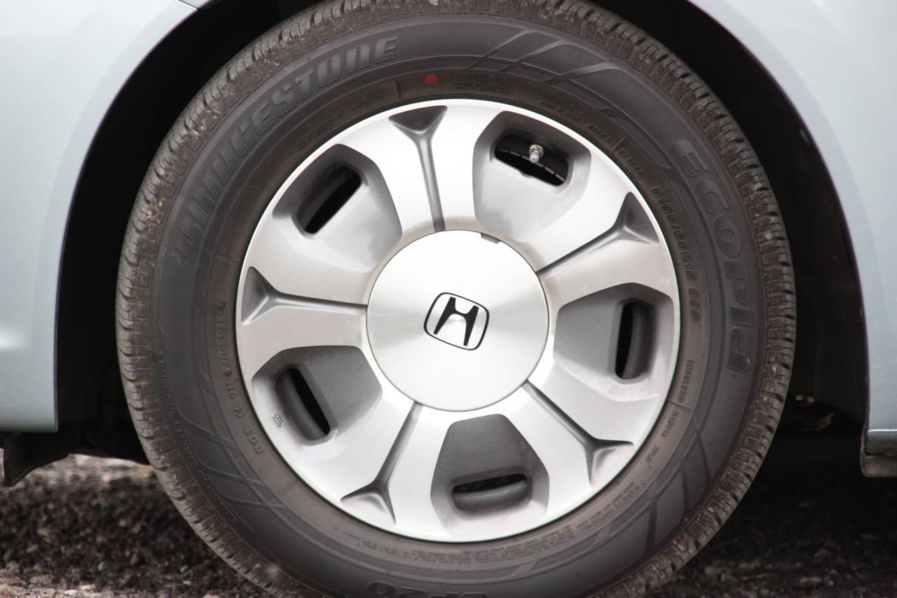 2012 Honda Civic Hybrid wheel