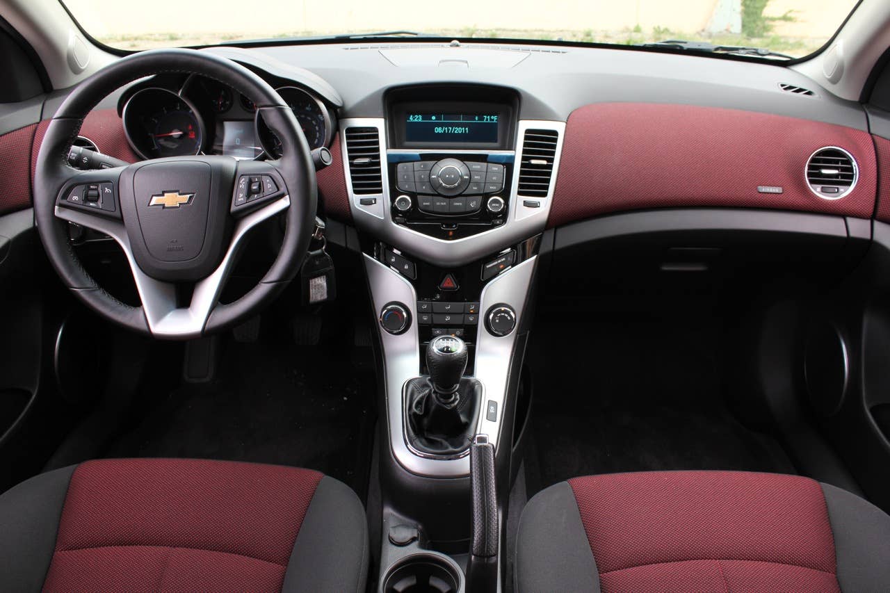 2011 Chevrolet Cruze Eco interior