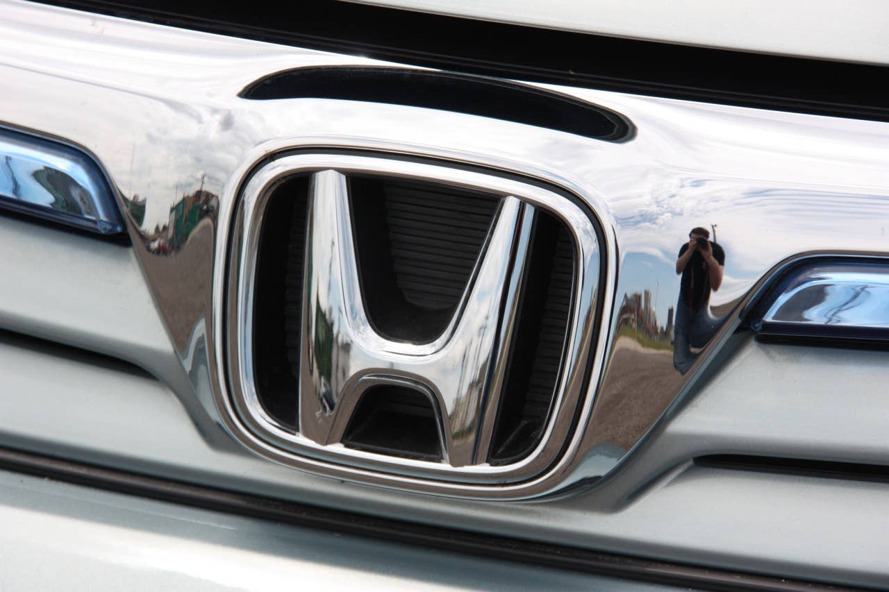 <p> 2012 Honda Civic Hybrid logo</p>