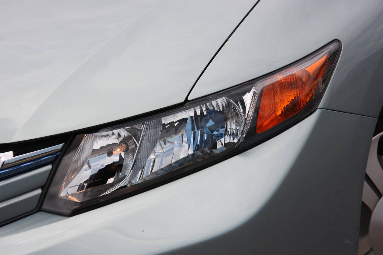 2012 Honda Civic Hybrid headlight