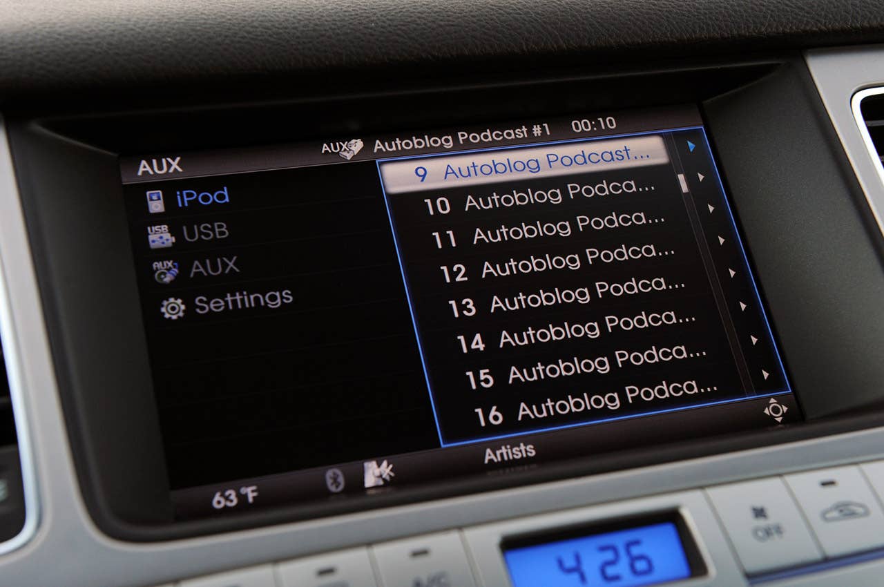 2012 Hyundai Genesis iPod integration display