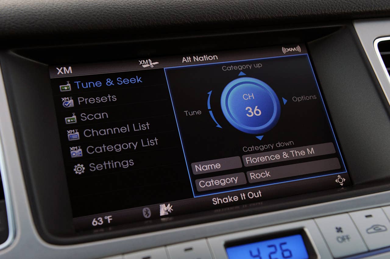 2012 Hyundai Genesis audio system display