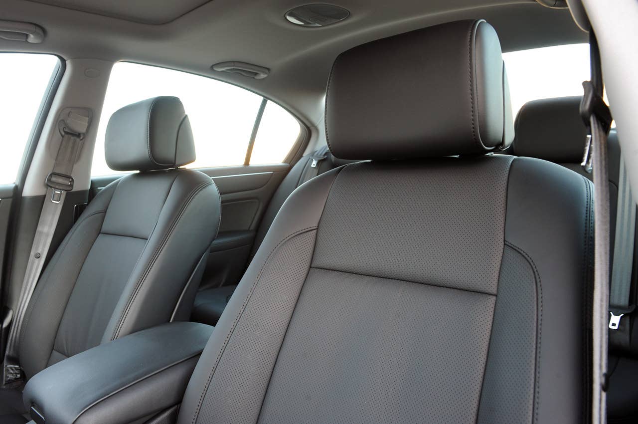 2012 Hyundai Genesis front seats