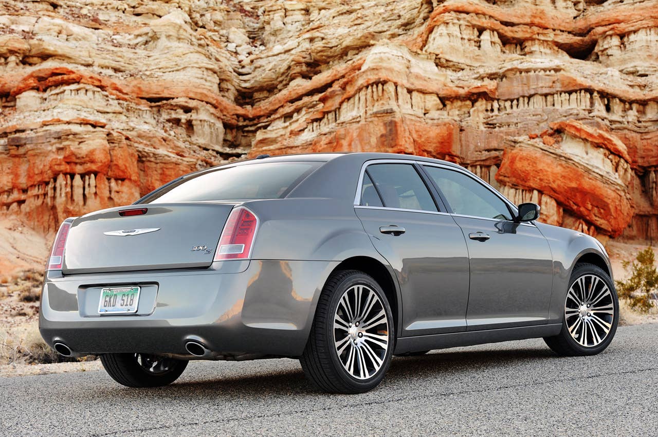 2012 Chrysler 300 S rear 3/4 view