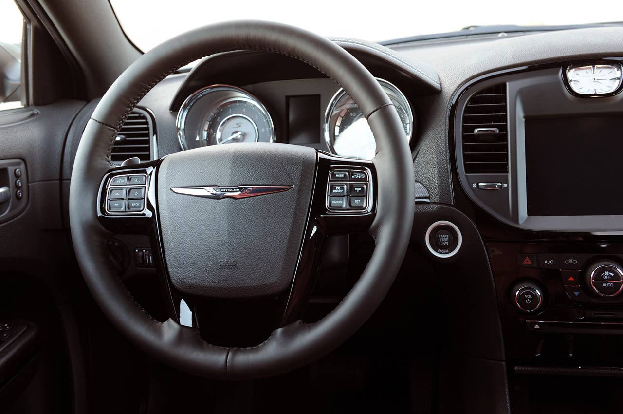 2012 Chrysler 300 S interior