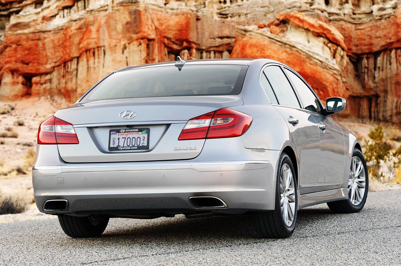 2012 Hyundai Genesis rear 3/4 view