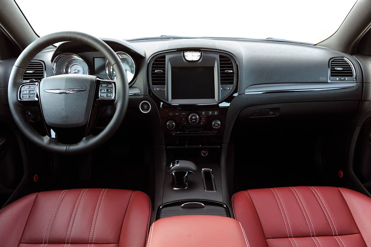 2012 Chrysler 300 S interior