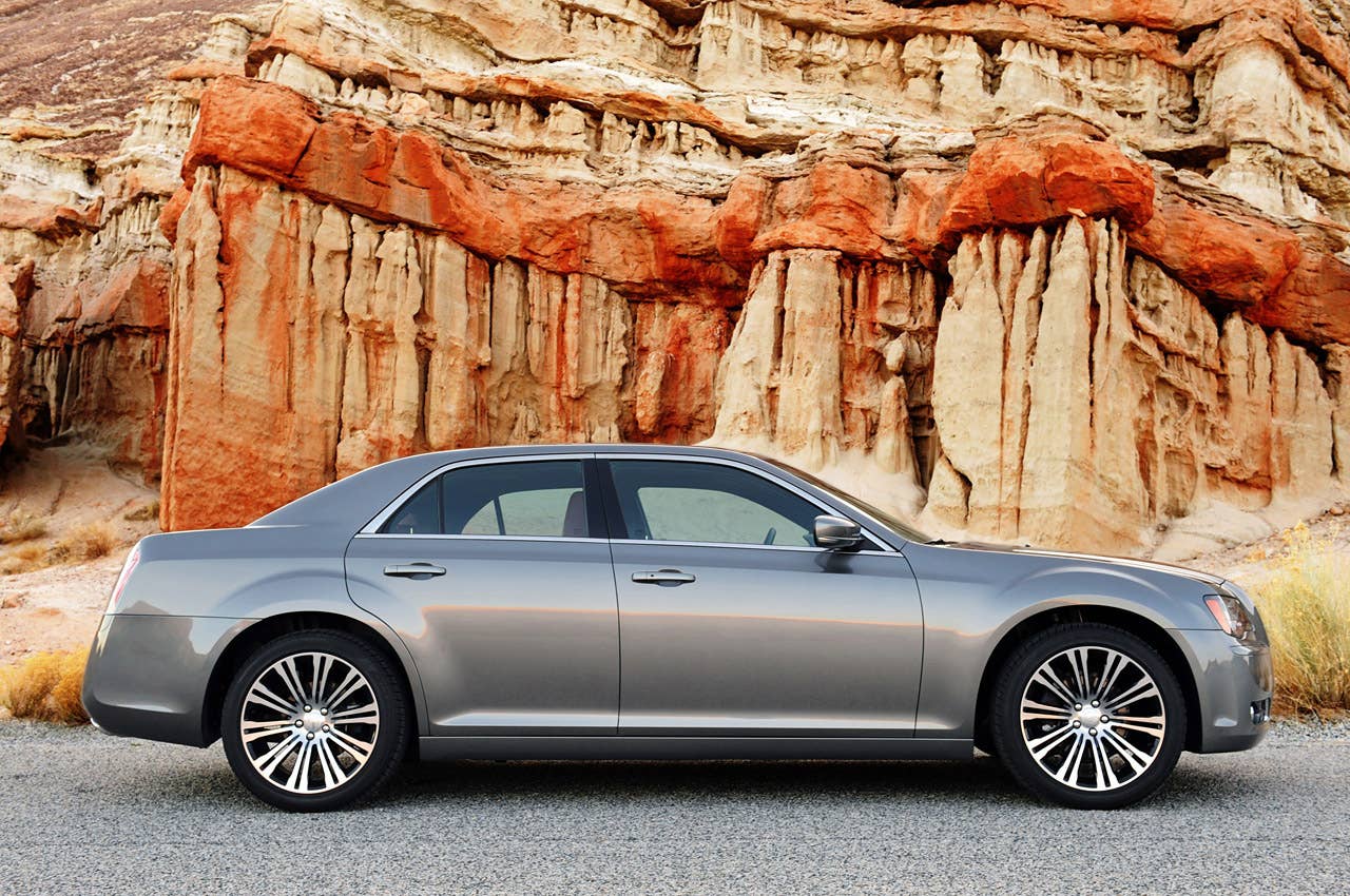 2012 Chrysler 300 S side view