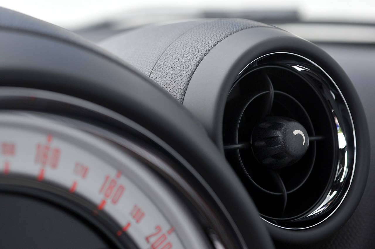 2014 Mini Cooper S Paceman dash vent