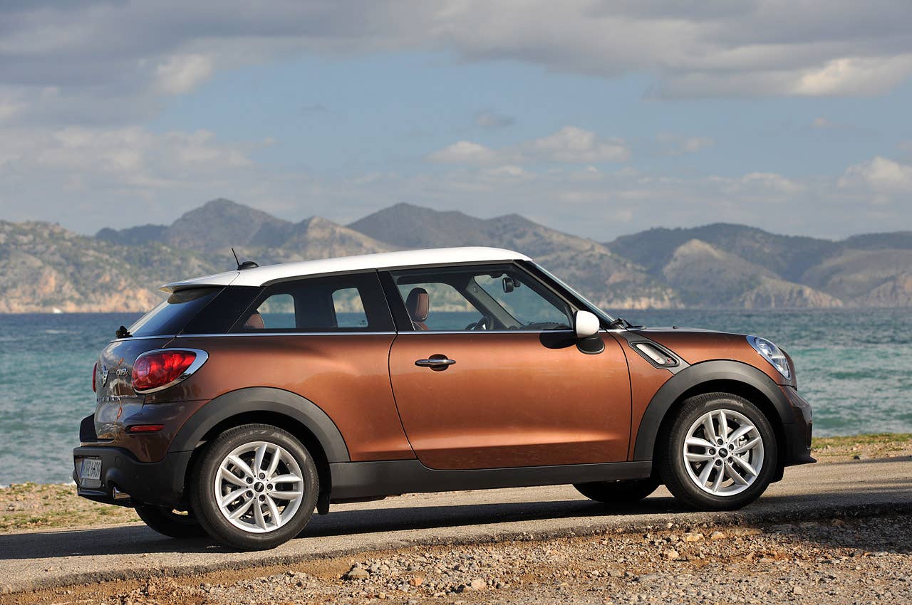2014 Mini Cooper S Paceman rear 3/4 view