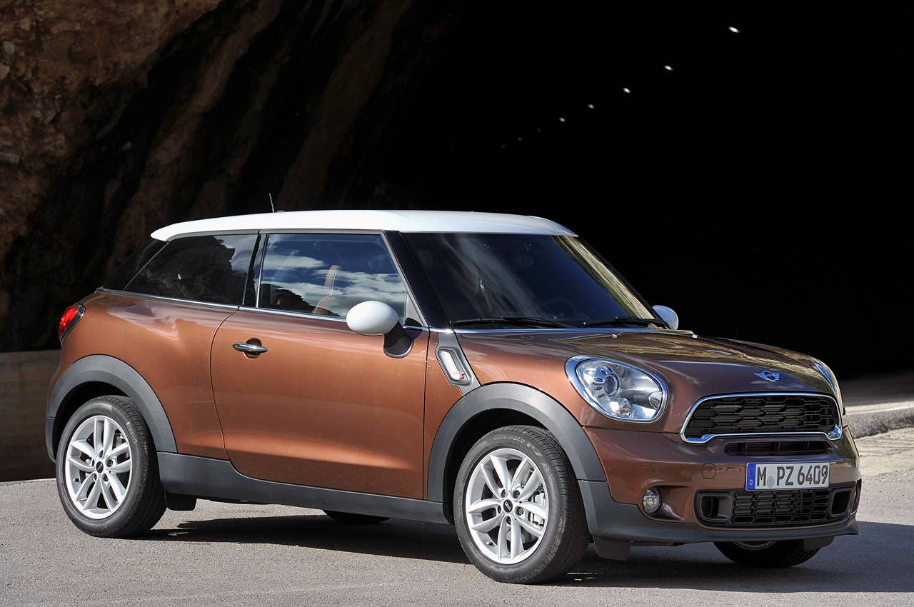 2014 Mini Cooper S Paceman front 3/4 view