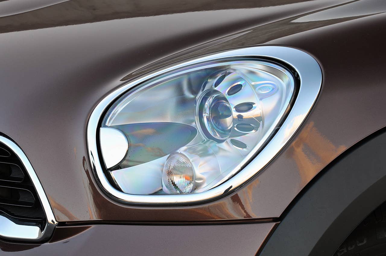 2014 Mini Cooper S Paceman headlight