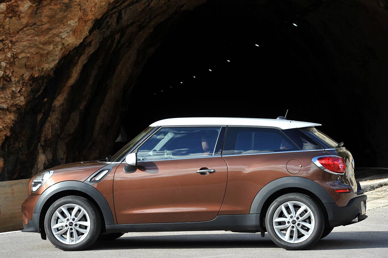 2014 Mini Cooper S Paceman side view