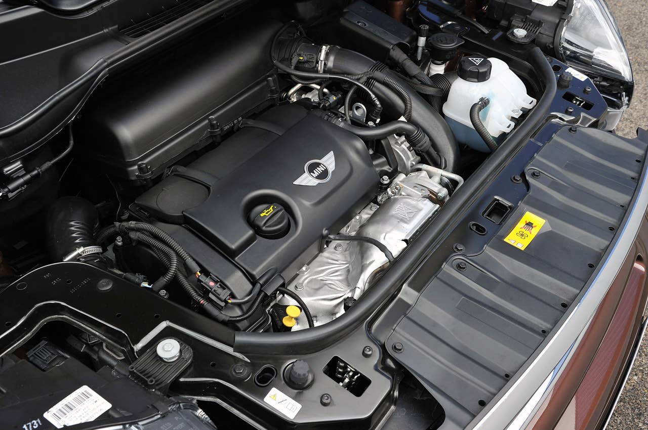 2014 Mini Cooper S Paceman engine