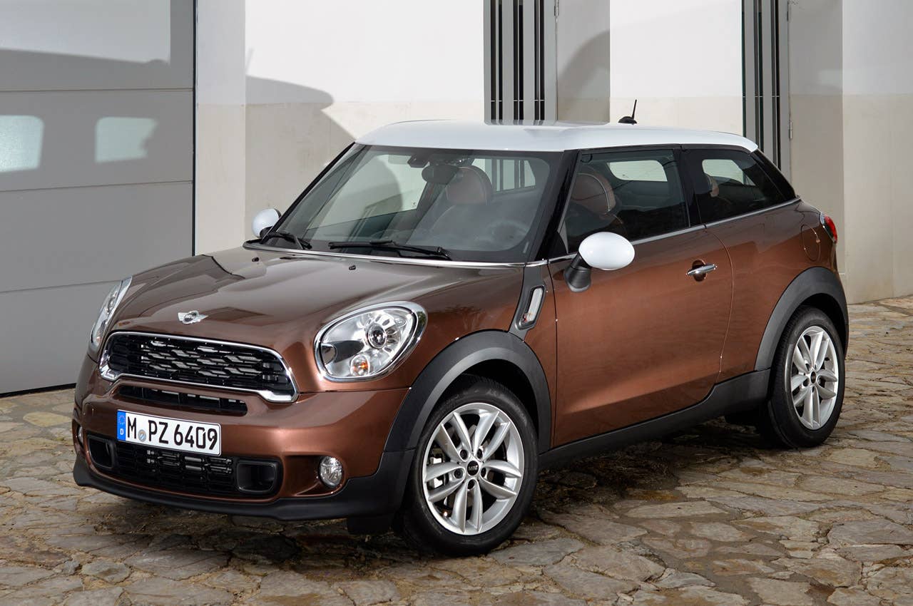 2014 Mini Cooper S Paceman front 3/4 view
