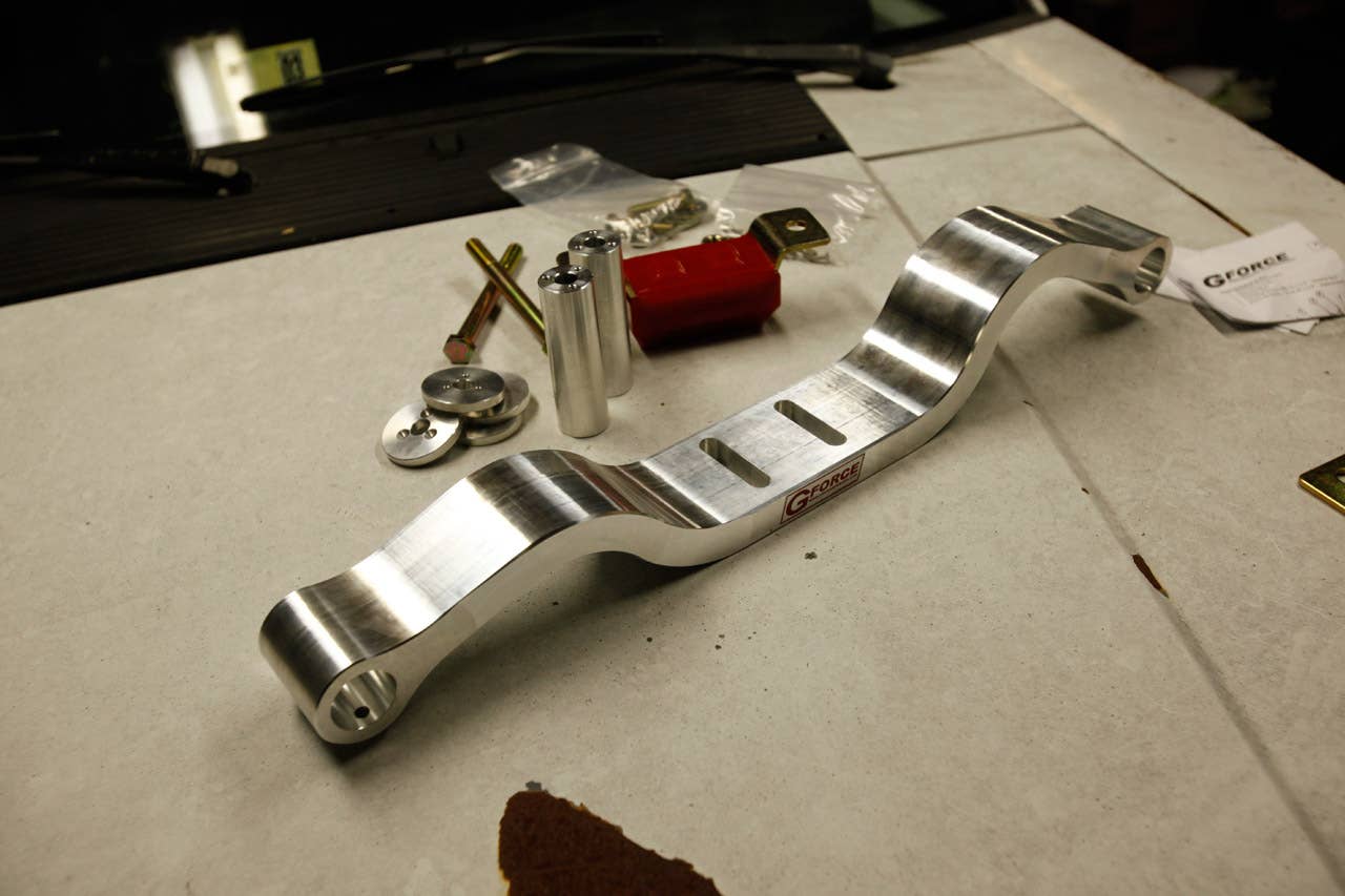 New aluminum transmission mount.