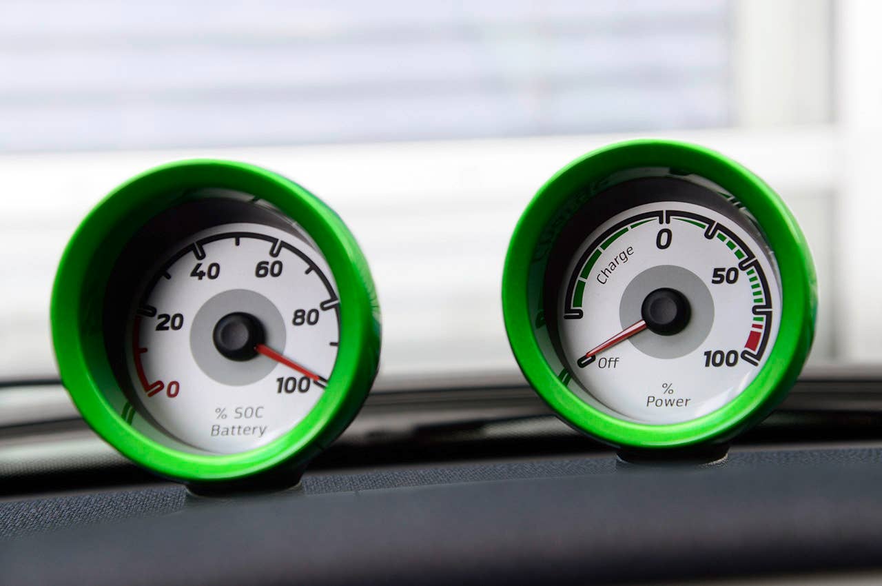 2013 Smart Fortwo Electric Drive auxiliary gauges