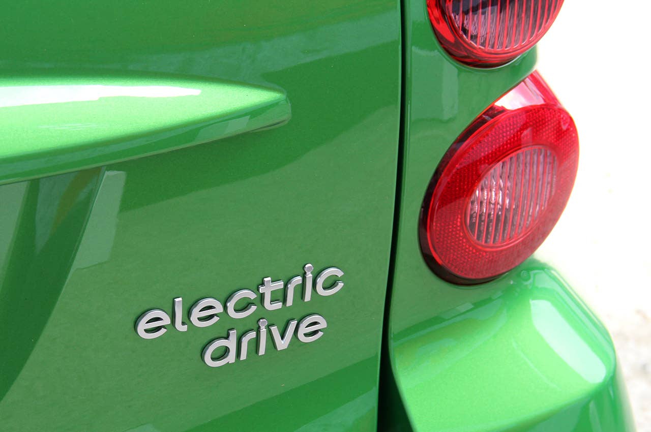 2013 Smart Fortwo Electric Drive badge
