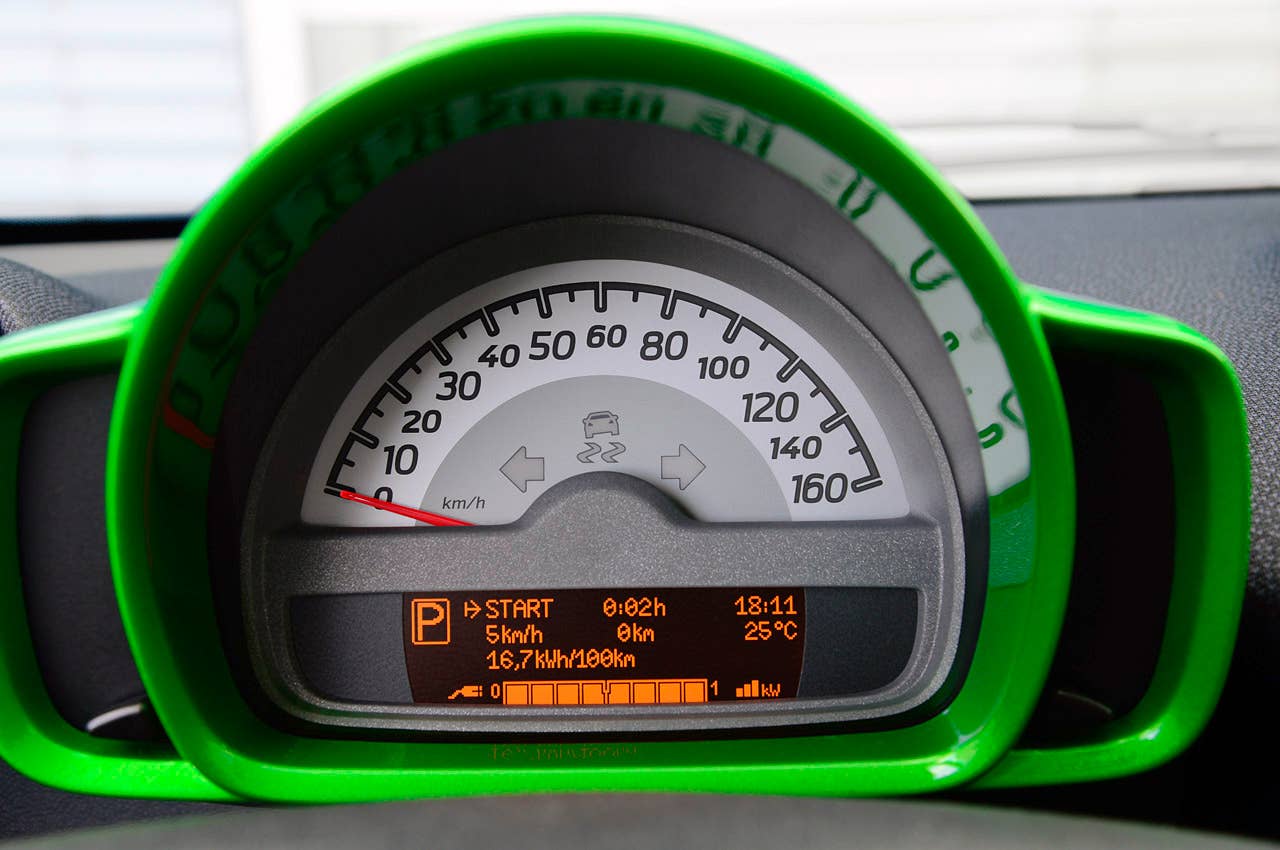 2013 Smart Fortwo Electric Drive speedometer