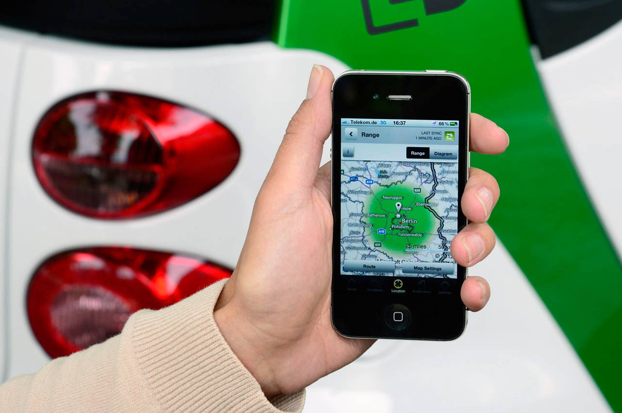 2013 Smart Fortwo Electric Drive iPhone app