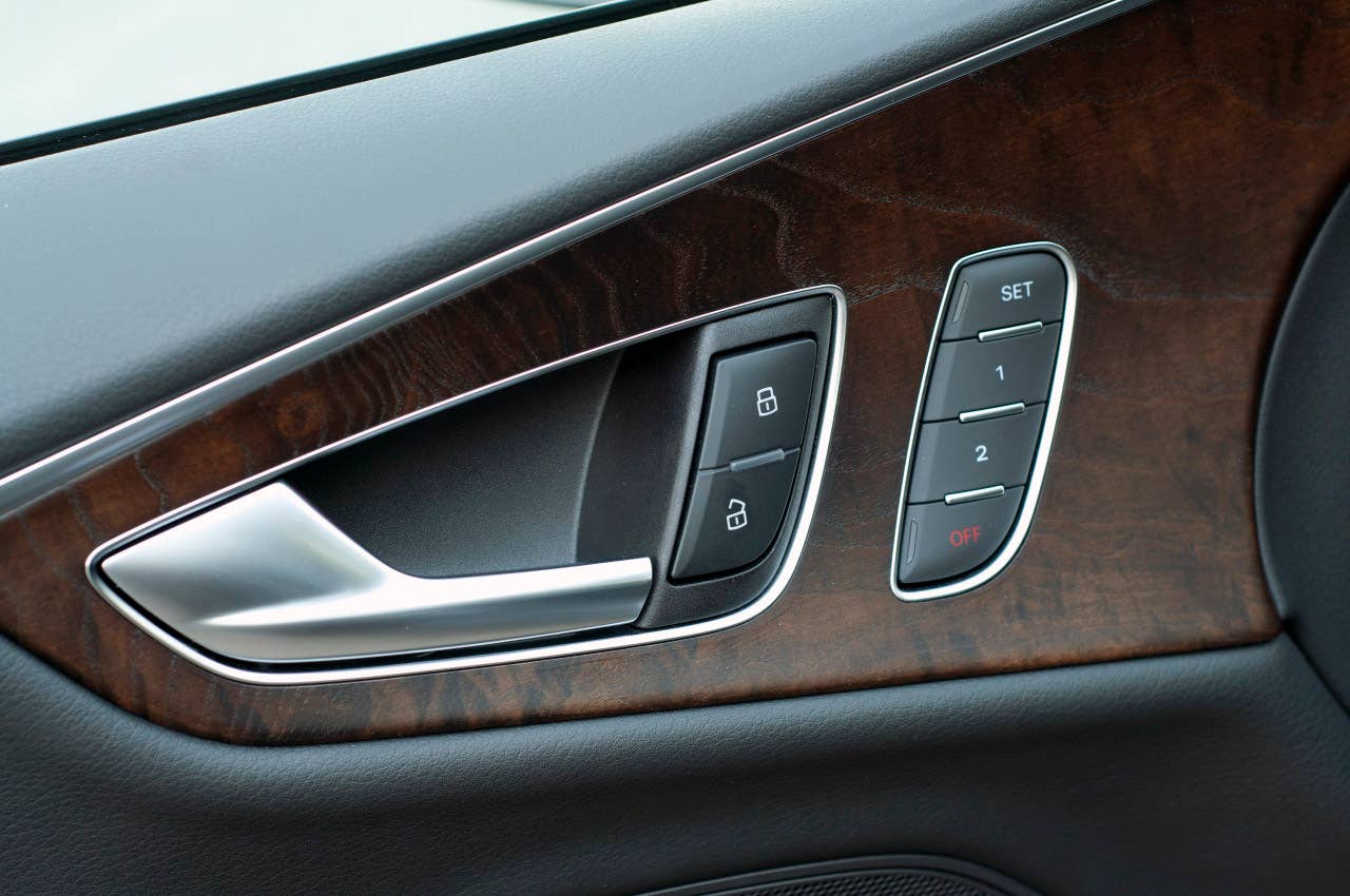 2012 Audi A7 door handle
