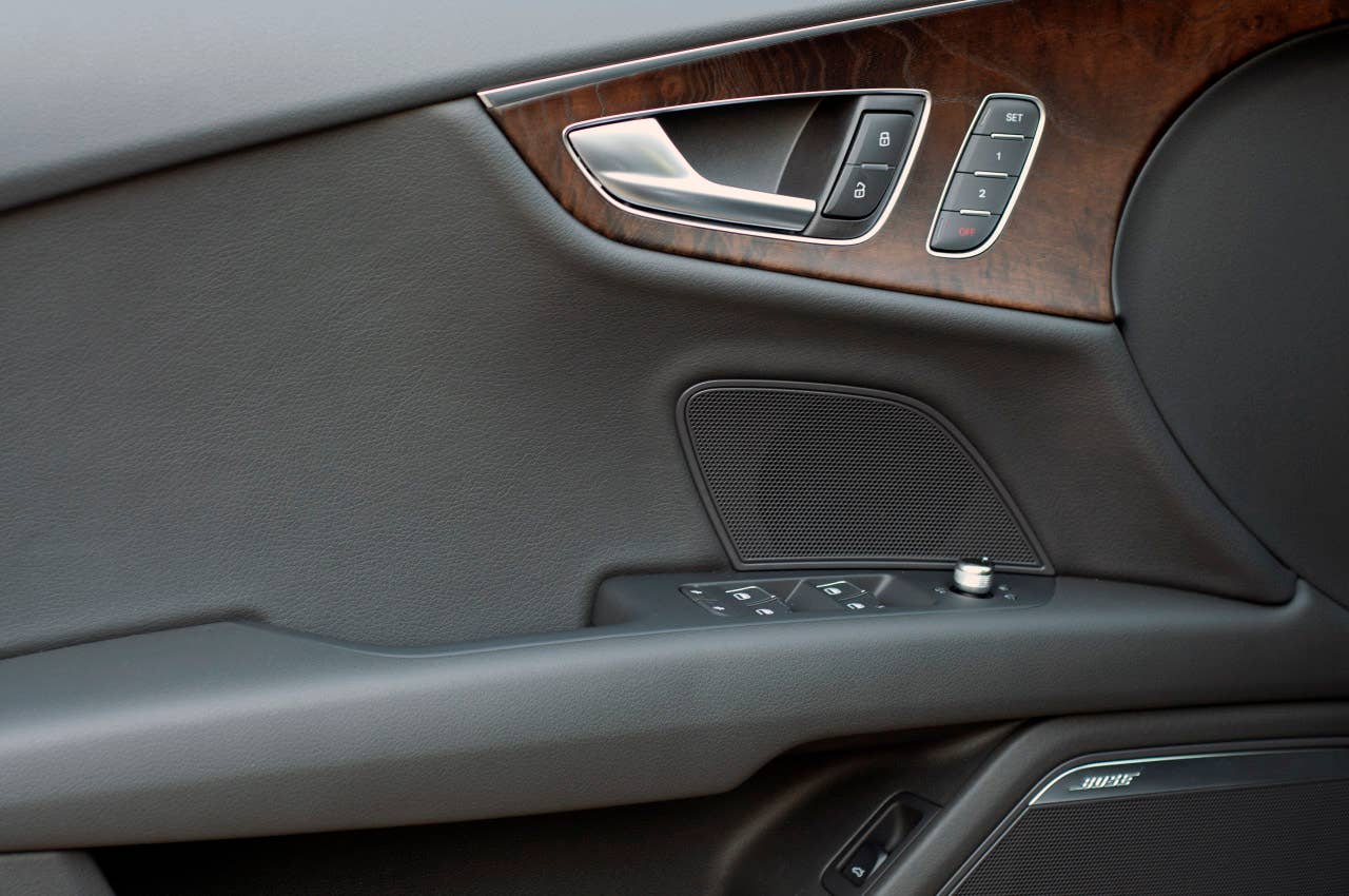 2012 Audi A7 door trim