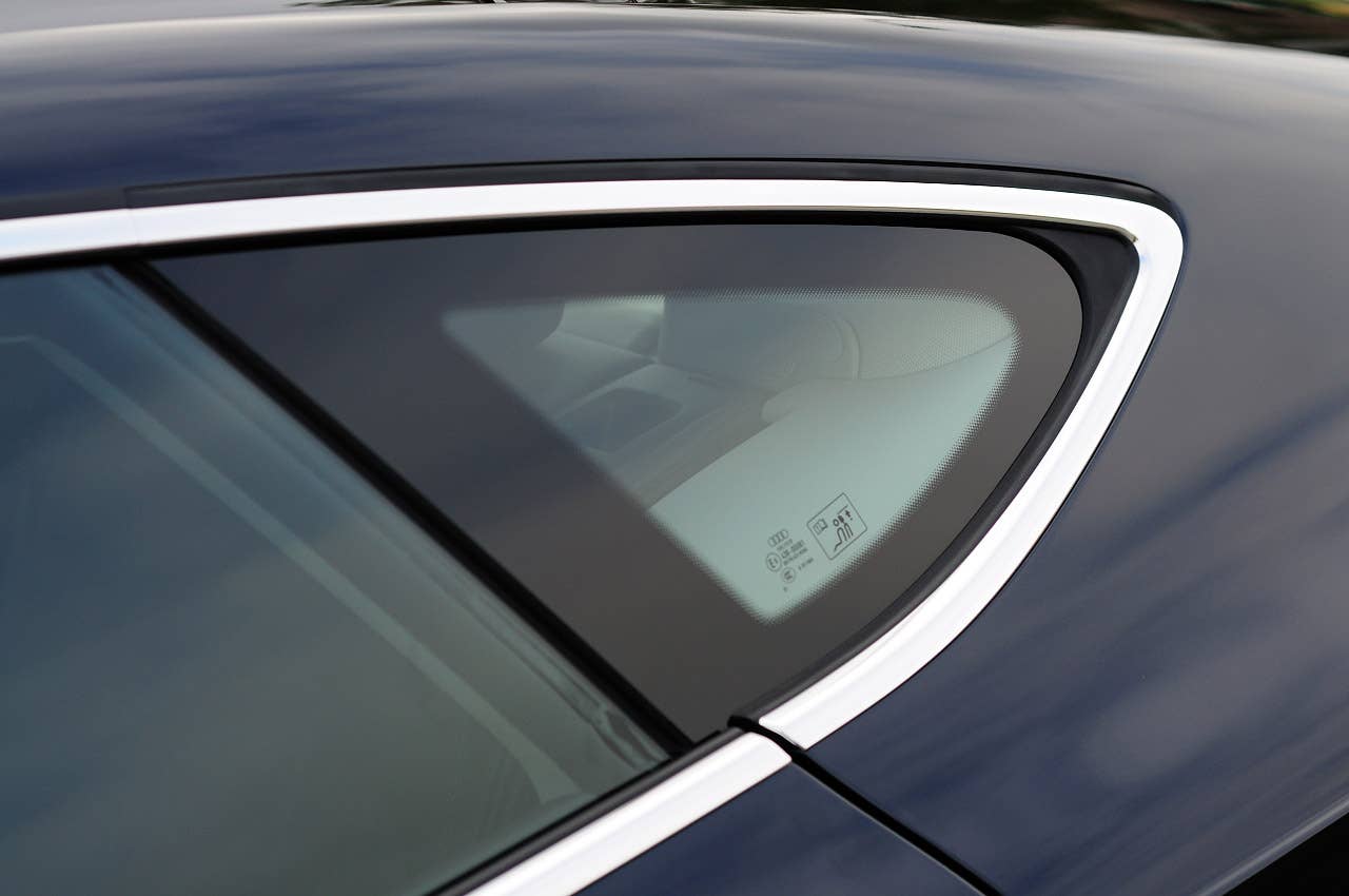 2012 Audi A7 side window