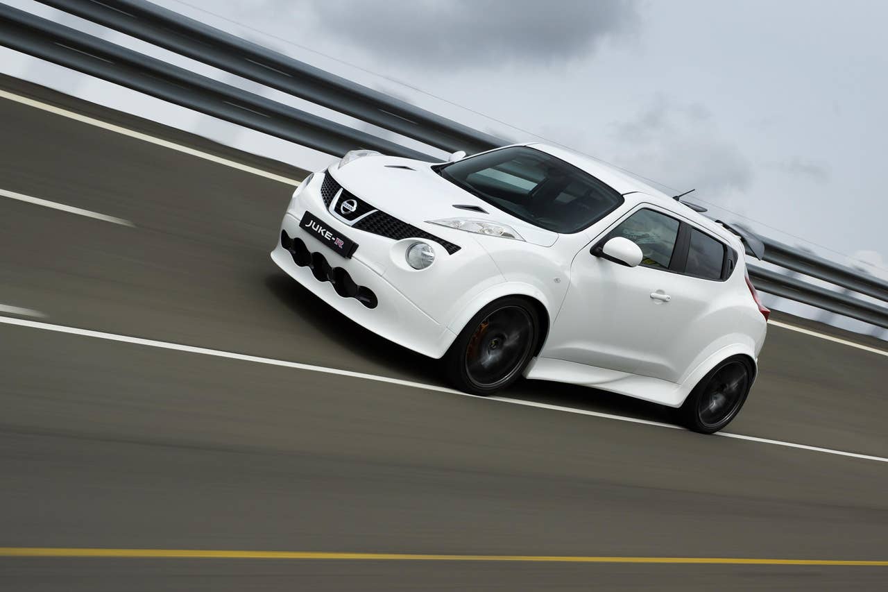 Nissan Juke-R No. 001 front 3/4 on track