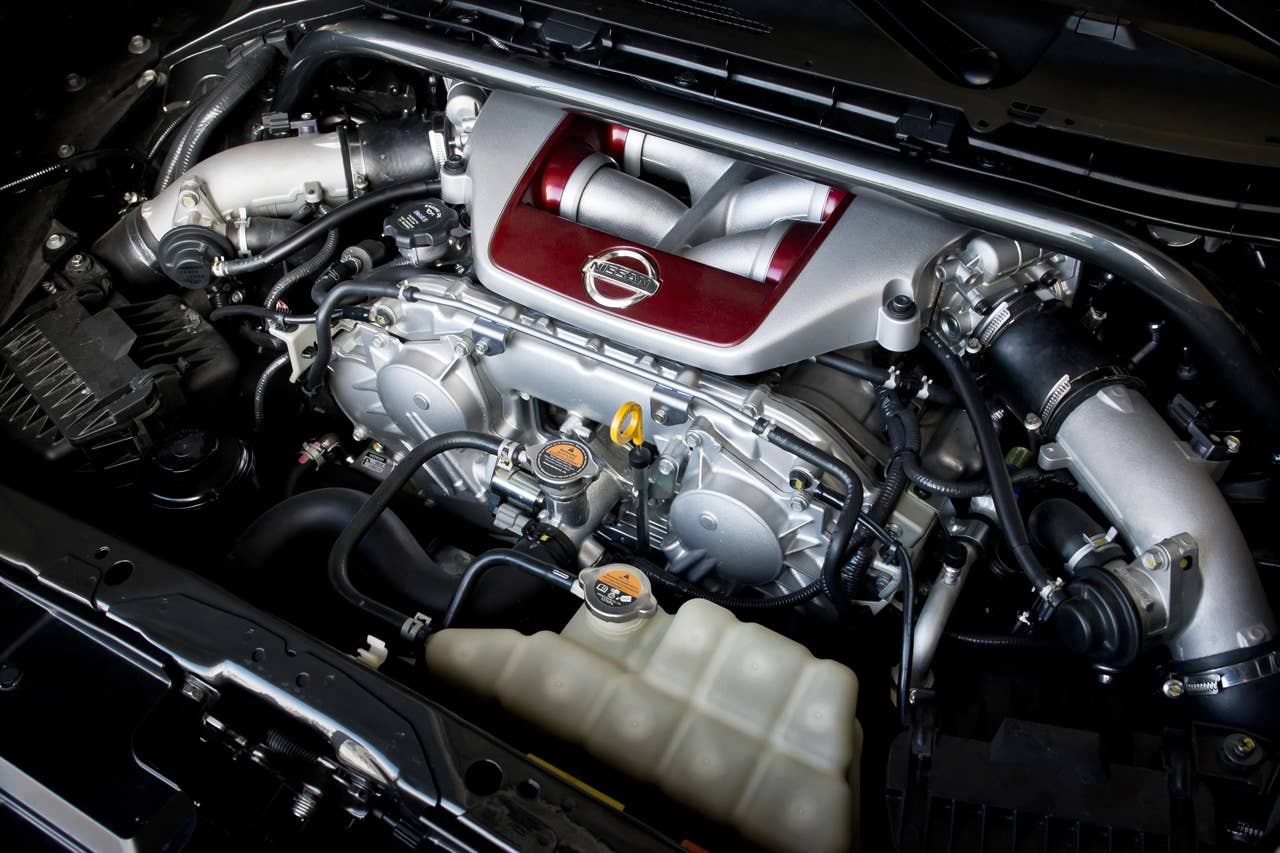 Nissan Juke-R No. 001 engine